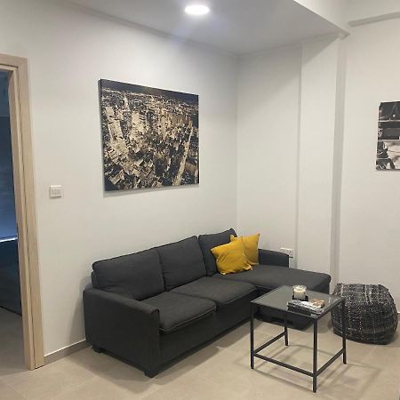 Modern City Center Apartment Saripolou 2 Limassol Eksteriør billede