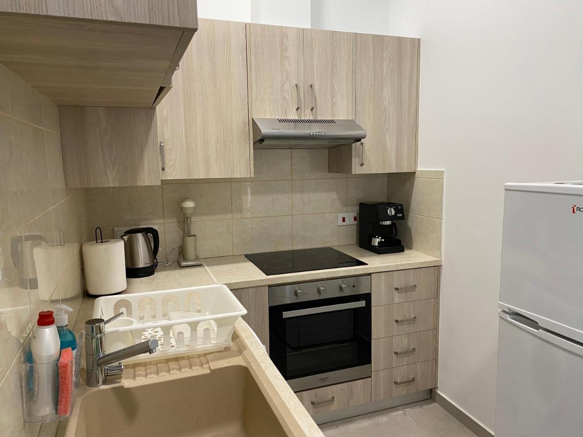 Modern City Center Apartment Saripolou 2 Limassol Eksteriør billede