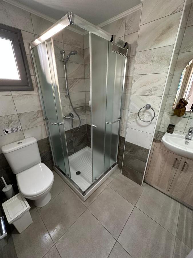Modern City Center Apartment Saripolou 2 Limassol Eksteriør billede