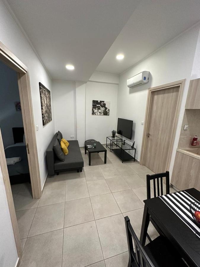 Modern City Center Apartment Saripolou 2 Limassol Eksteriør billede
